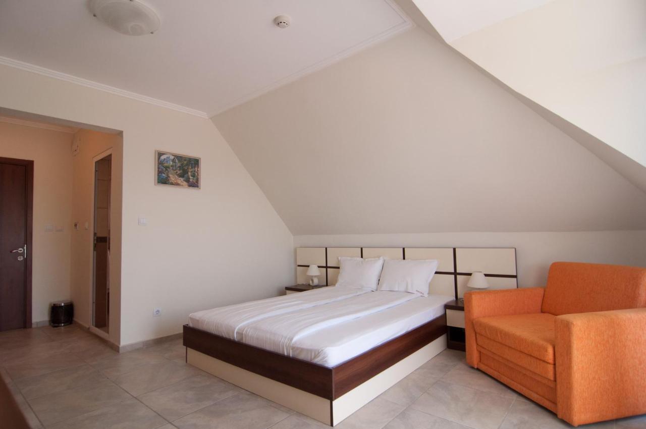 Guest House Hiora Ахтополь Экстерьер фото