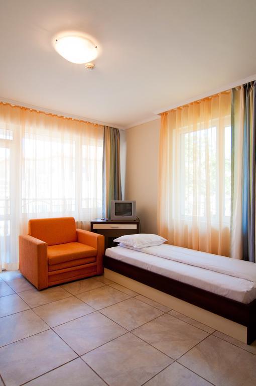 Guest House Hiora Ахтополь Экстерьер фото