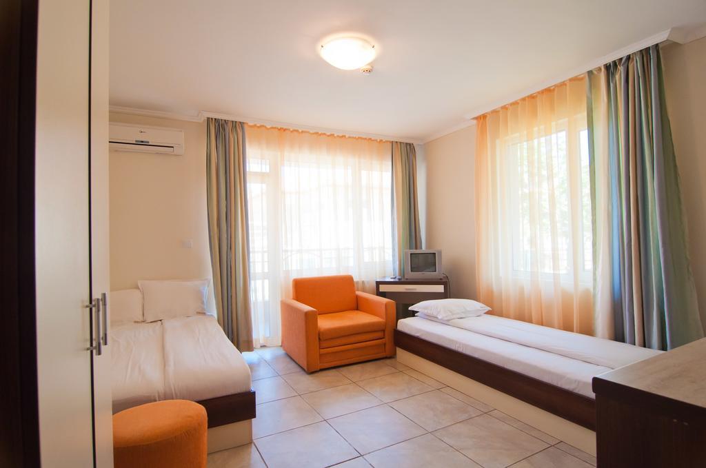 Guest House Hiora Ахтополь Экстерьер фото
