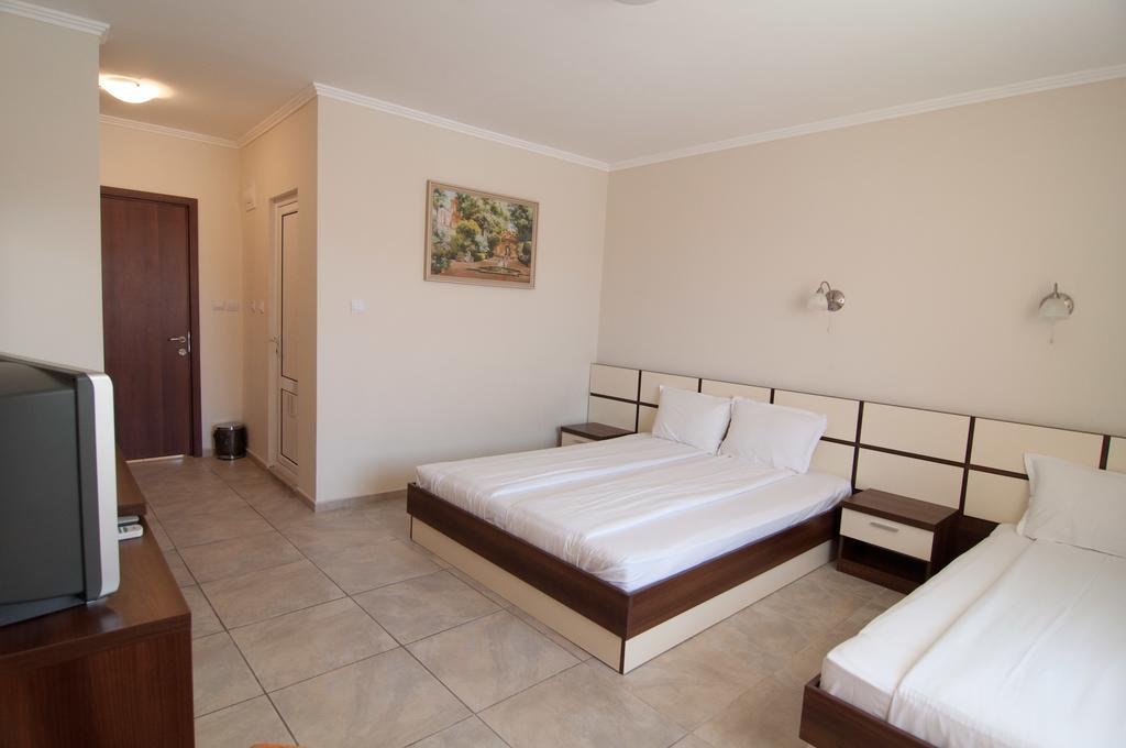 Guest House Hiora Ахтополь Экстерьер фото