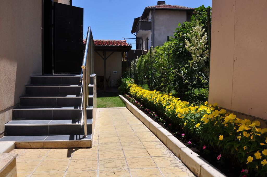 Guest House Hiora Ахтополь Экстерьер фото